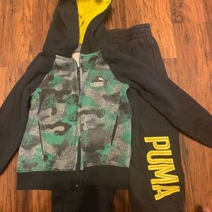 Puma sweatshirt and sweat pants